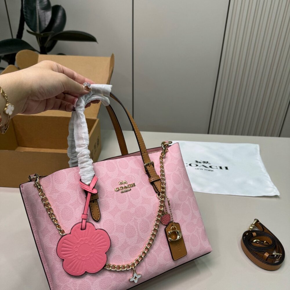 COACH Mollie Tote Bag 25 In Signature Powder Pink